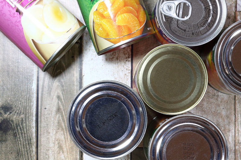 たくさんの缶詰