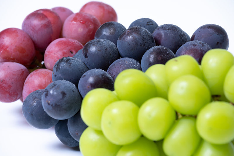 巨峰、シャインマスカット、クィーンニーナ
